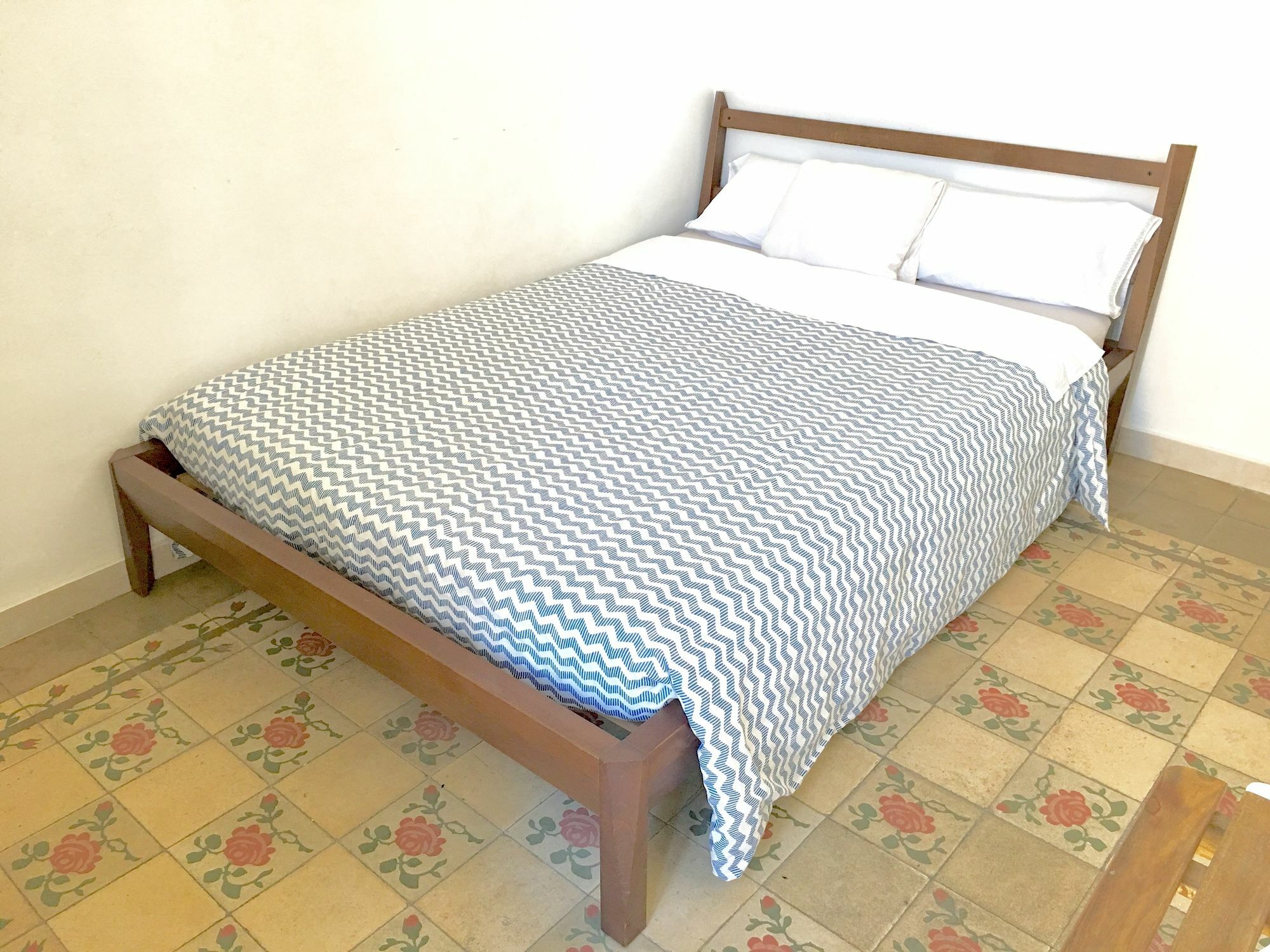 Oyo Guest House Ruzafa Valencia Buitenkant foto